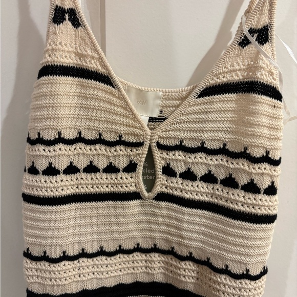 H&M crochet black & white maxi dress - Picture 3 of 4